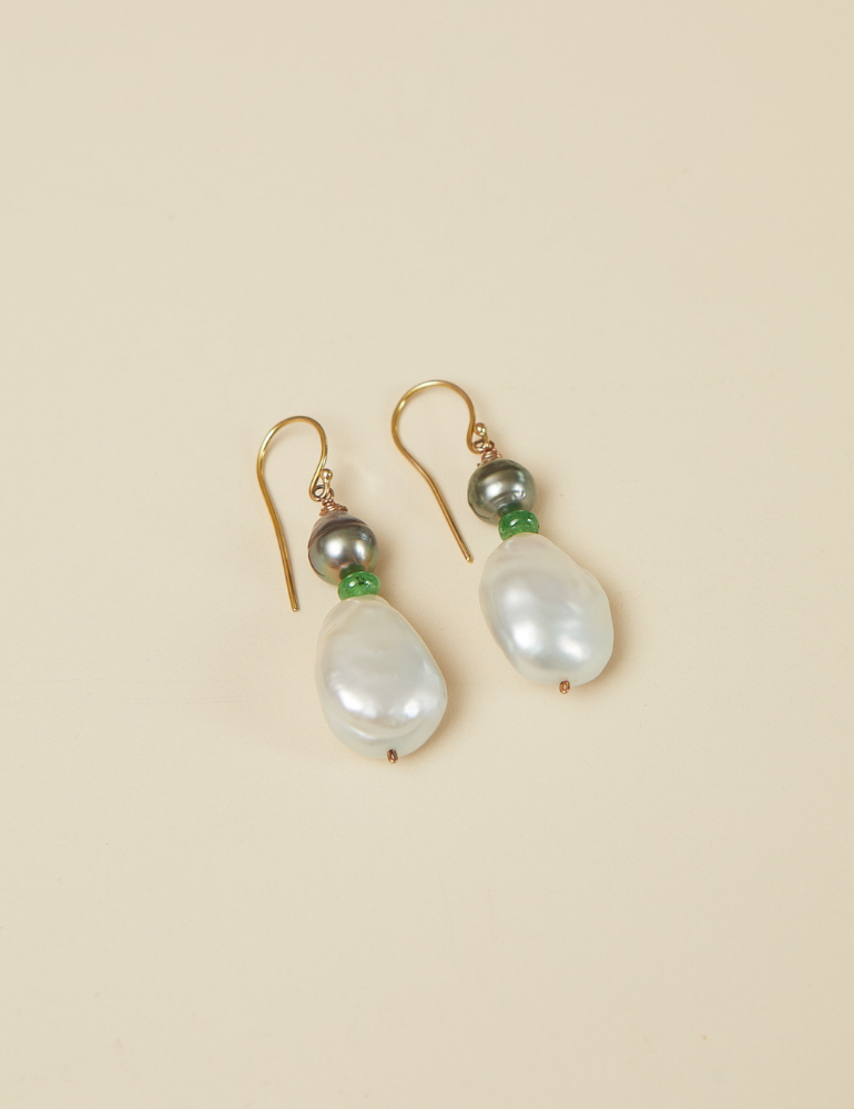 VINTAGE - 9ct Gold Baroque Pearl and Jade Earrings