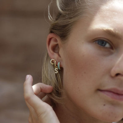 Essential gold mini hoop earrings  - Bonito Jewelry
